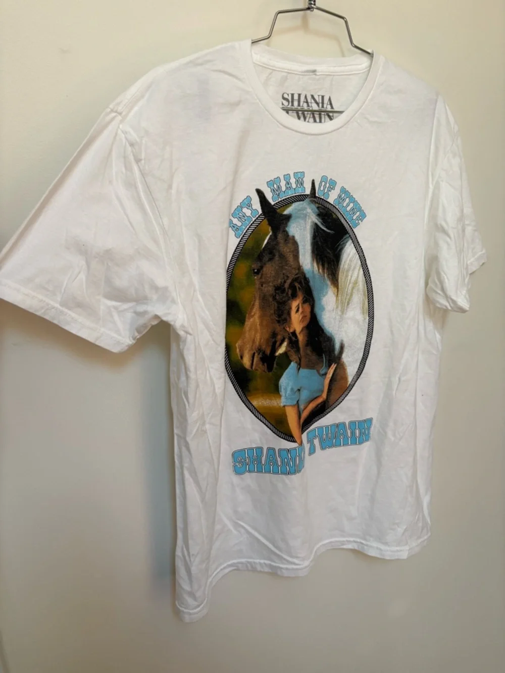 NWOT Urban Outfitters Shania Twain Any Man Of Mine Graphic Tee Size Medium